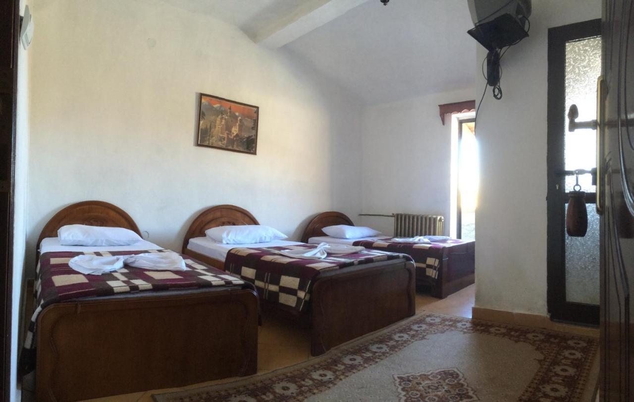 Hotel Devi Erseke Zimmer foto